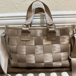 Harvey's Seatbelt Carriage Ring Tote With Star Bag Charm